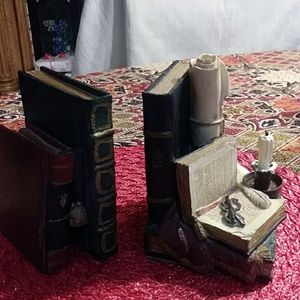 SALE Highly detailed bookends